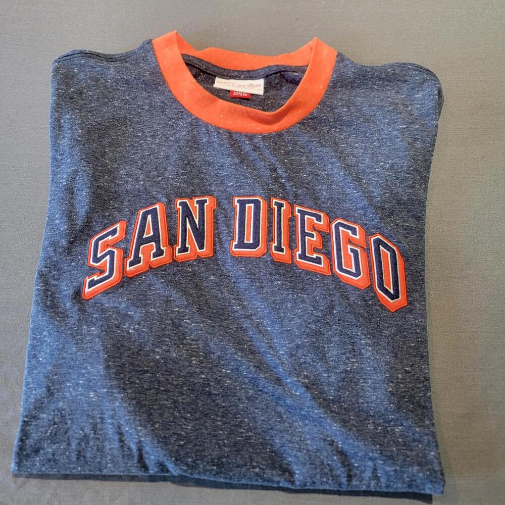 (L) Mitchell & Ness San Diego Padres Short Sleeve T New Without Tags